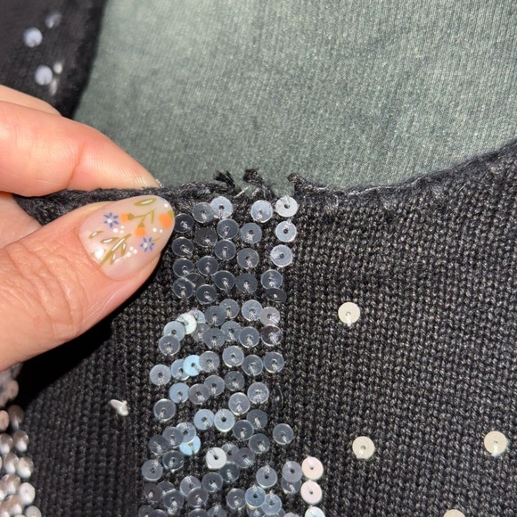 Michael Simon • Sequin Star Knit Short Sleeve Sweater - Picture 14 of 15